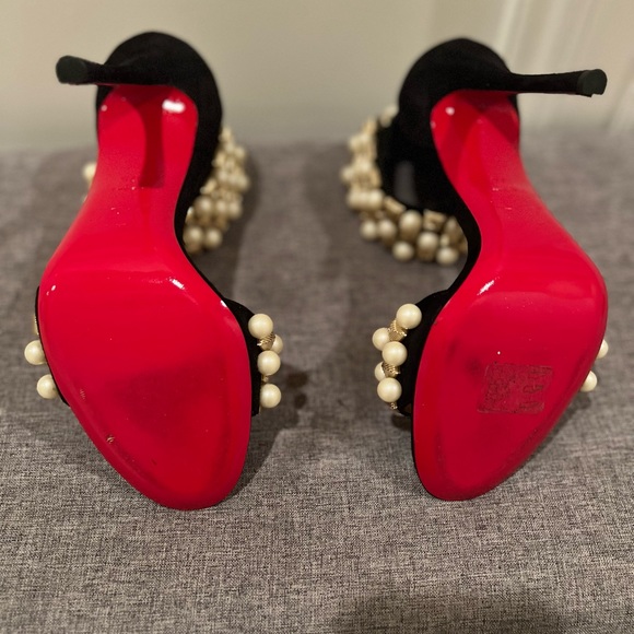 Christian Louboutin Tudor Sandal with  pearls - Picture 3 of 6